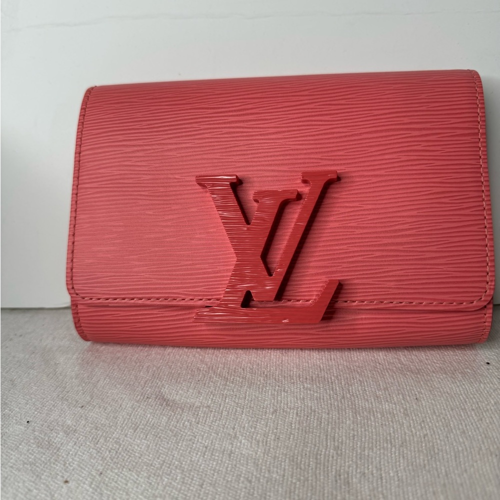 Louis Vuitton EPI Wallet On Chain